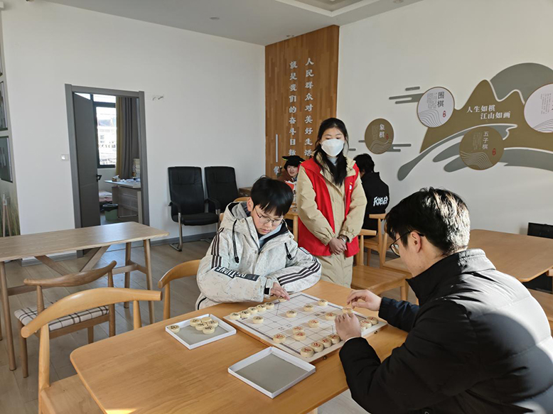 以棋會(huì)友，共筑青春智慧舞臺(tái)