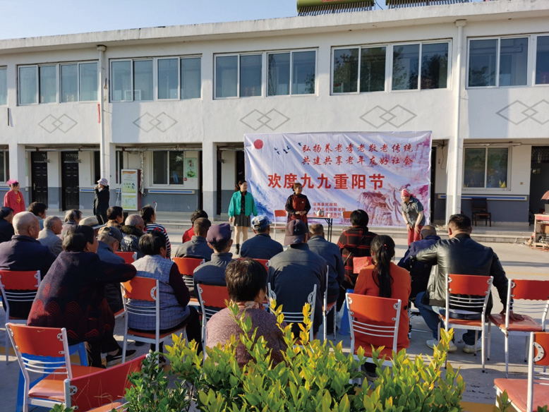 我縣組織開展志愿服務(wù)活動(dòng)弘揚(yáng)敬老美德
