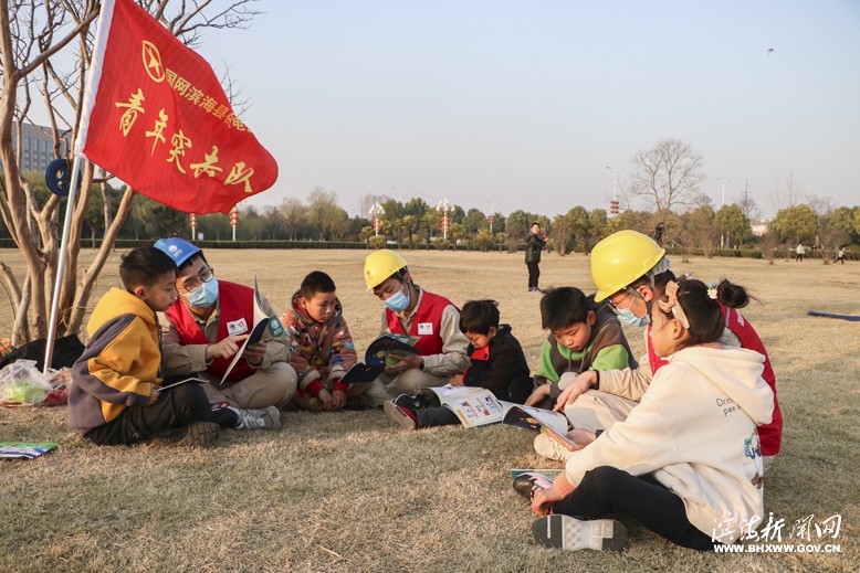 縣供電公司開展“讓放飛遠(yuǎn)離高壓線路”活動(dòng)