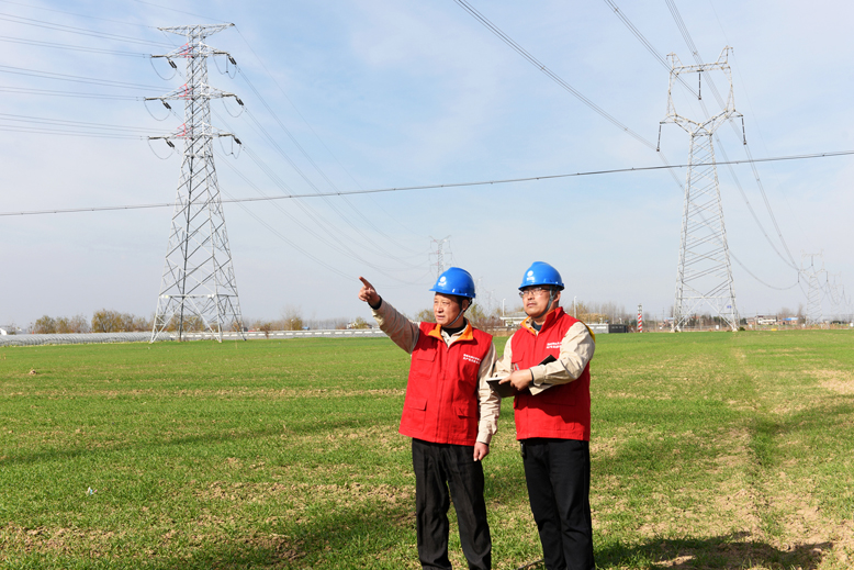 縣供電公司確保輸電大通道運轉(zhuǎn)良好