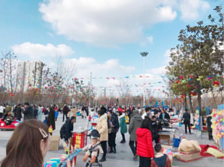 春節(jié)期間賞春景品民俗