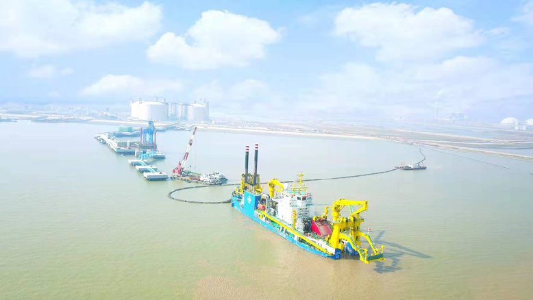中海油濱海LNG項目碼頭建設(shè)現(xiàn)場
