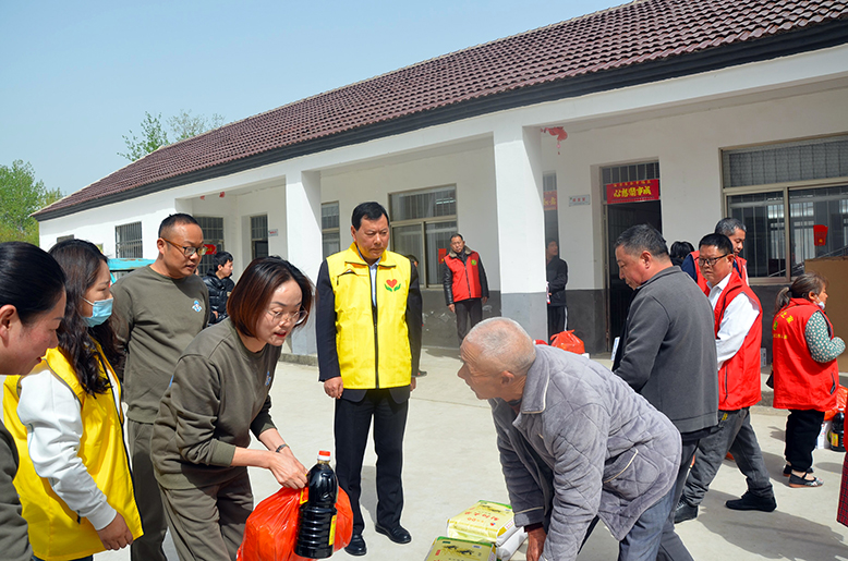 界牌鎮(zhèn)組織志愿者到“殘疾人之家”開展慰問活動(dòng)